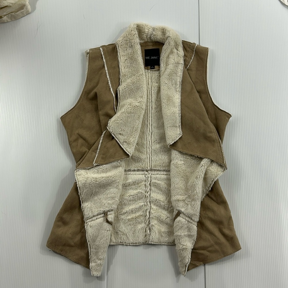 488. Me Jane Women's brown Vest (L)